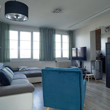 Joli T2 Proche Du Metro Avec Vue Tour Eiffel Apartment Issy-les-Moulineaux Ngoại thất bức ảnh