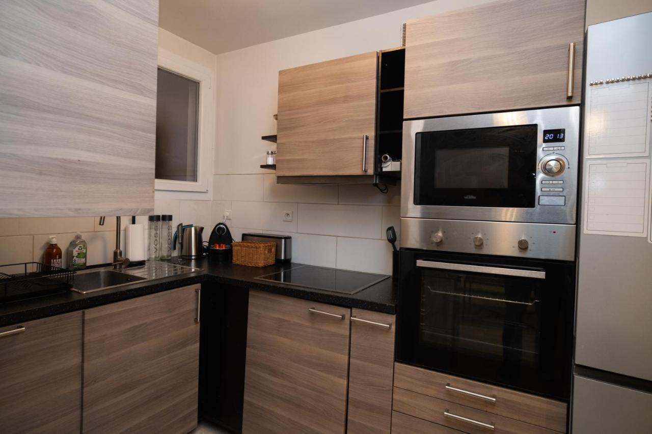 Joli T2 Proche Du Metro Avec Vue Tour Eiffel Apartment Issy-les-Moulineaux Ngoại thất bức ảnh